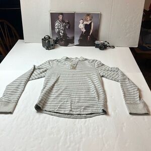 Abercrombie muscle long sleeve pullover T-shirt/ Henley